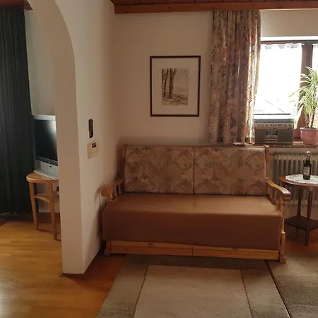 Διαμέρισμα Traumhafte Im Herzen Von Mit Garten