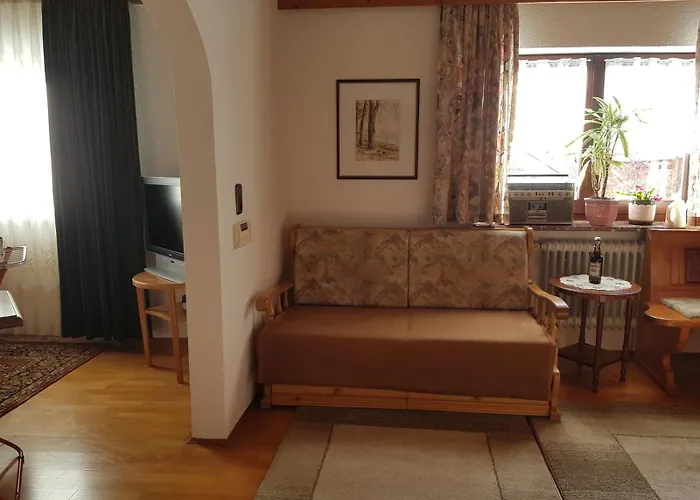 아파트 Traumhafte Im Herzen Von Mit Garten