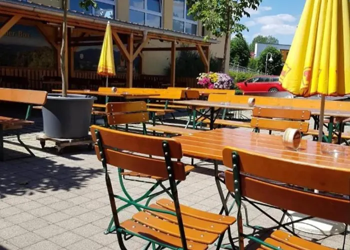 아파트 Traumhafte Im Herzen Von Mit Garten